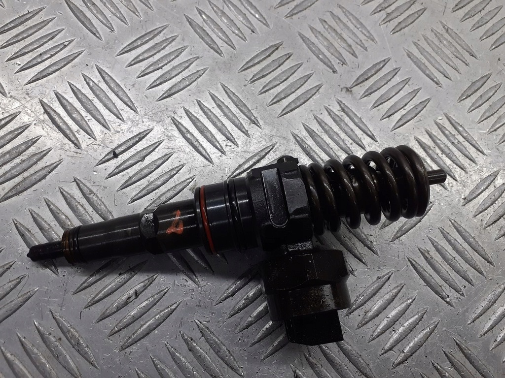 фото №1, Насос-форсунка audi a3 8l 1.9 tdi 038130073aa