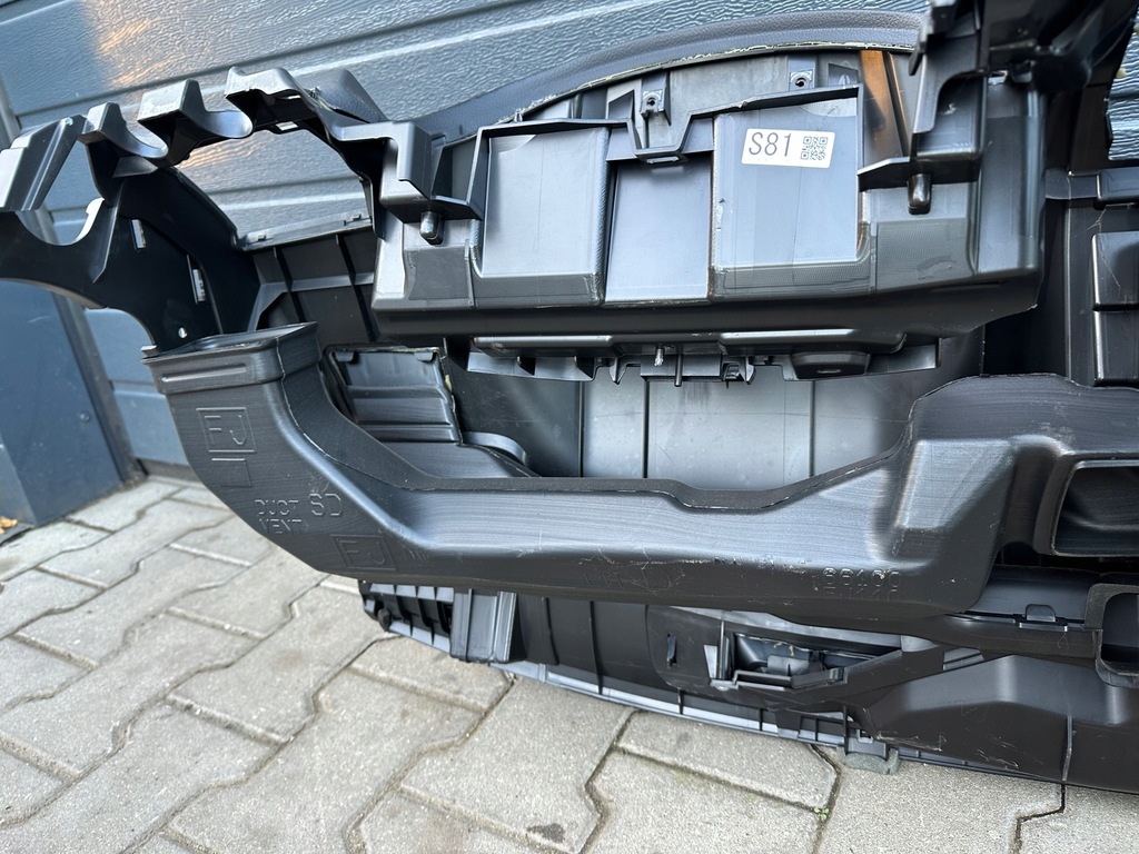 фото №10, Subaru xv 11-16 консоль приборная панель пассажир