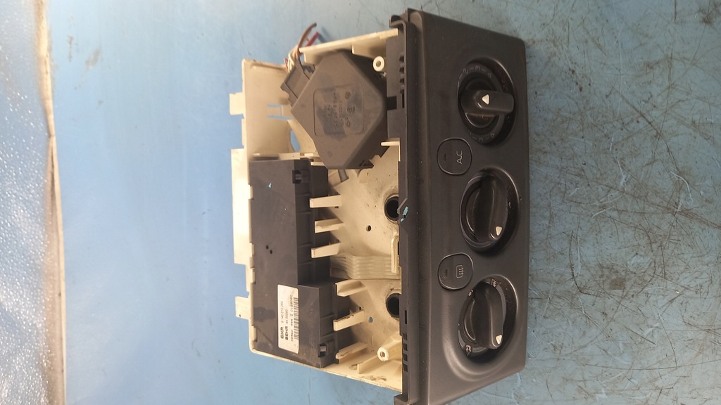 фото №2, Панель обдув renault laguna 1.8b 99r