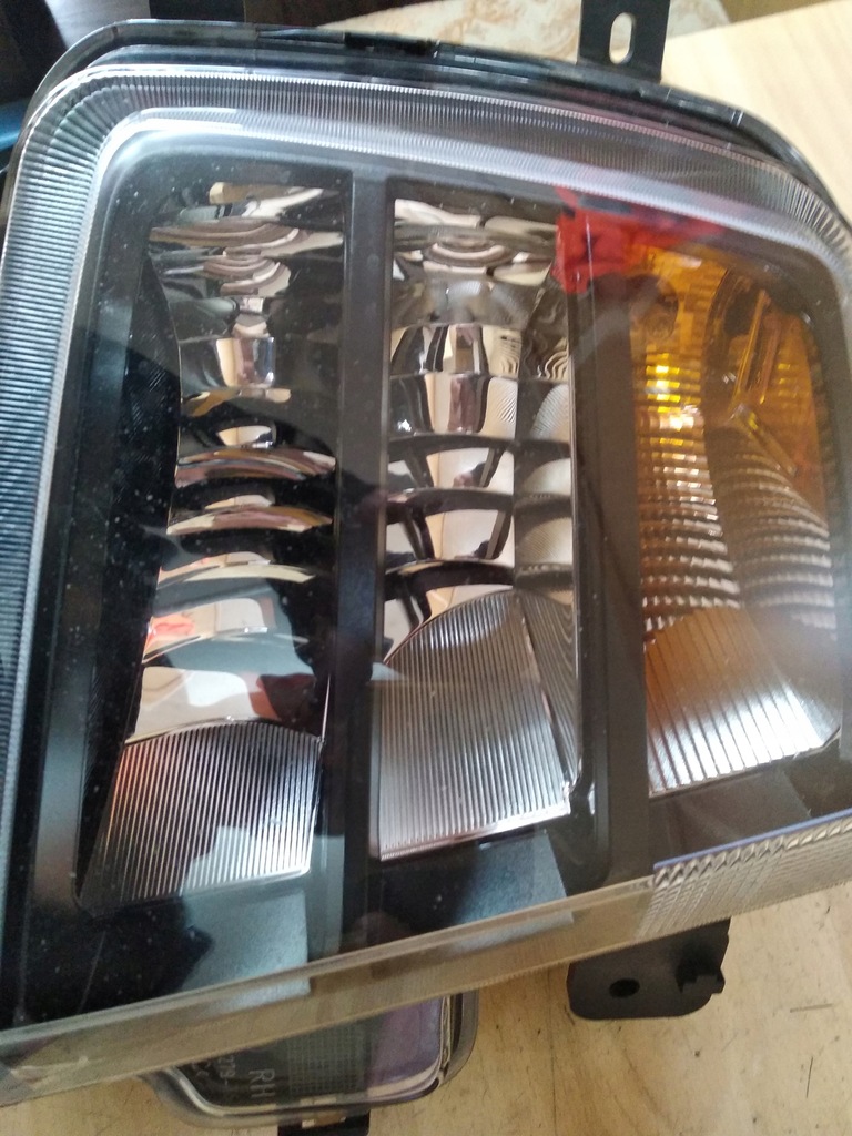 фото №13, Vw scirocco iii 1k8 лампа поворотник правая hella 192.279-16 eur.