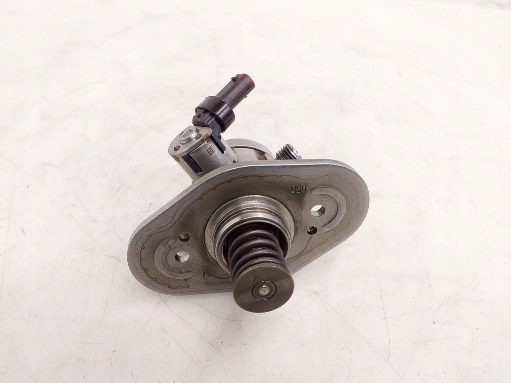 фото №1, Насос впрыскная bmw 3 g20 g21 0261520521