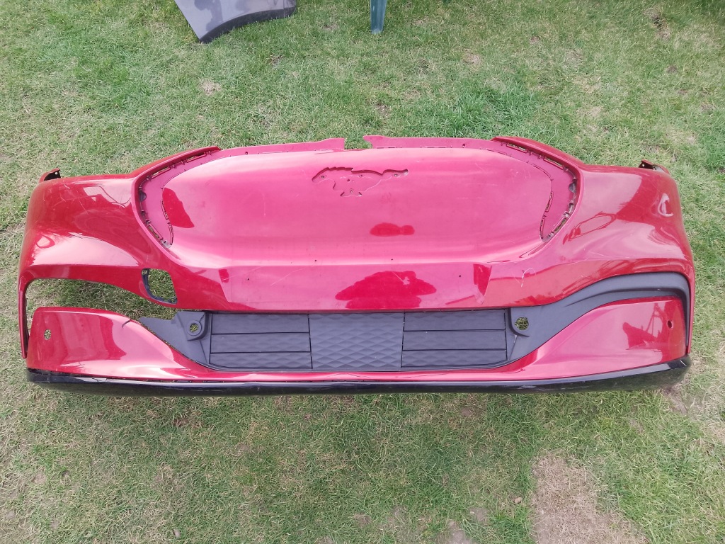 Купити Ford mustang mach e бампер перед передній