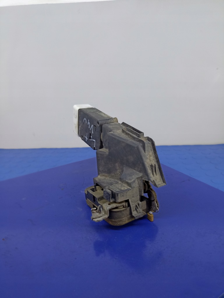 фото №3, Volvo v40 i kombi замок двері лівий задня