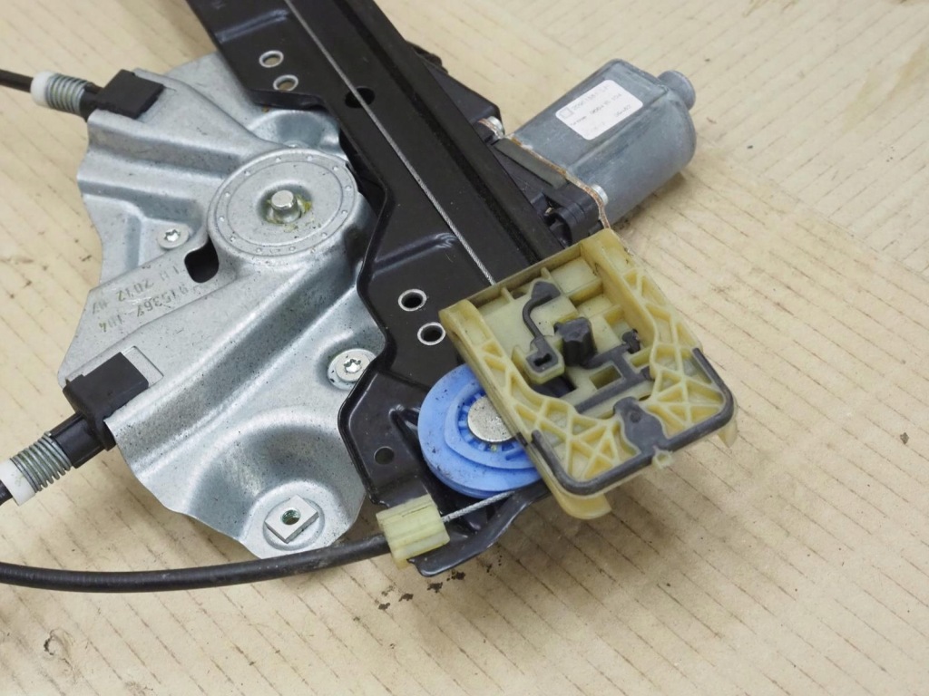 фото №8, Механізм скло лівий перед opel zafira c 20951581 europa