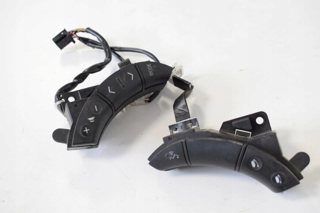 фото №1, Toyota land cruiser j100 2006 другое переключатели i кнопки