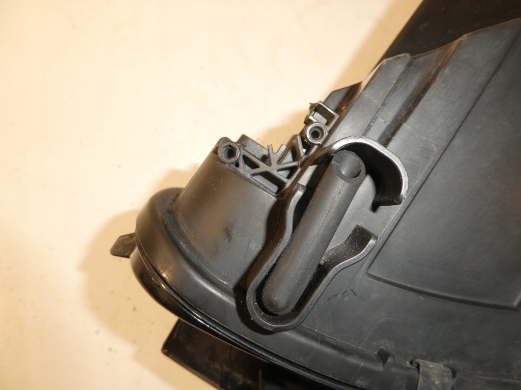 фото №8, Лампа правая vw sharan 7n1941006b