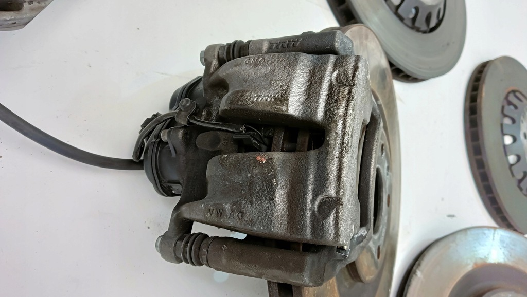 фото №14, Audi sq8 q8 4m8 супорти гальмівні диски гальмівні колодки гальма