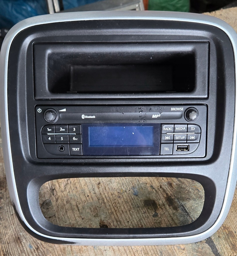 фото №1, Renault trafic iii vivaro b радіо 281151817r