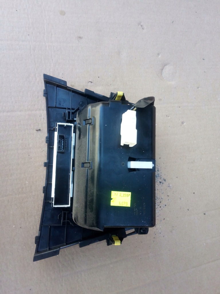 фото №5, Toyota avensis t27 09-15 попільничка панель