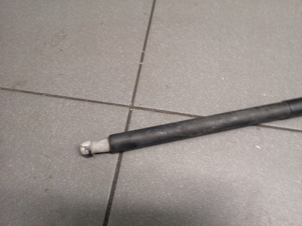 фото №5, Привод крышки багажника vw passat b6 3c9827550a