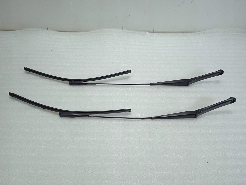 фото №1, Audi оригинальный номер 8t1955408a рычаг дворники