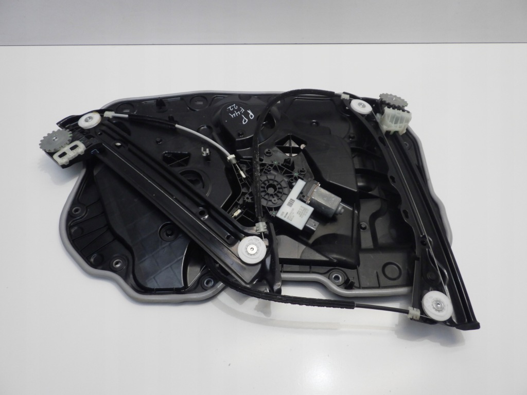 фото №1, Bmw 2 f44 grand coupe подъемник стекло правый перед