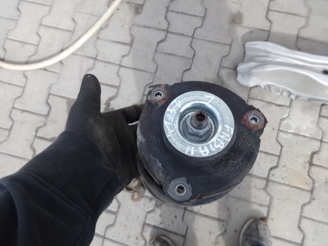 фото №4, Fabia ii 1.4 tdi амортизатор поворотный кулак левая перед