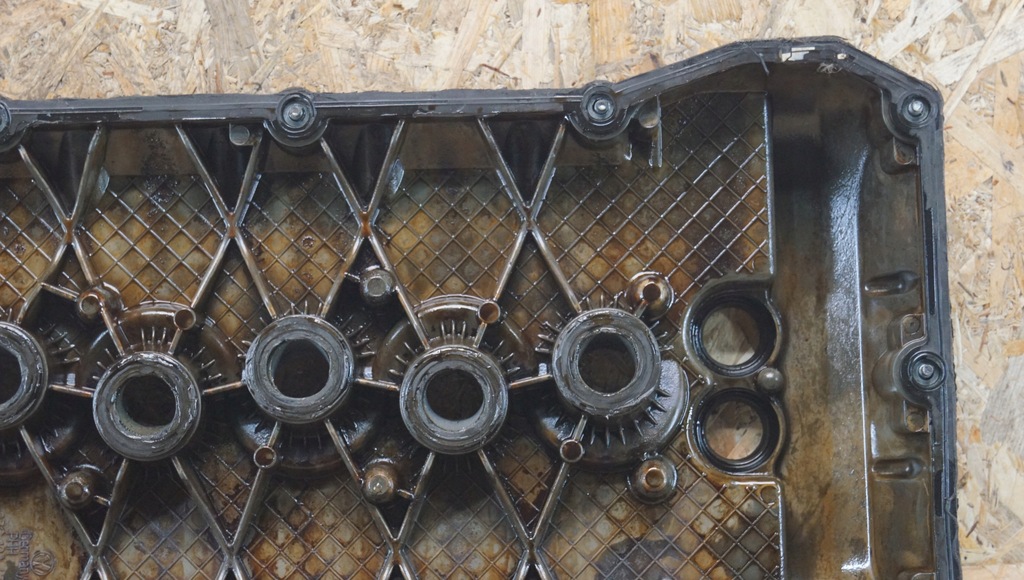 фото №11, Кришка клапанів права vw phaeton 6.0 w12 07c103476j