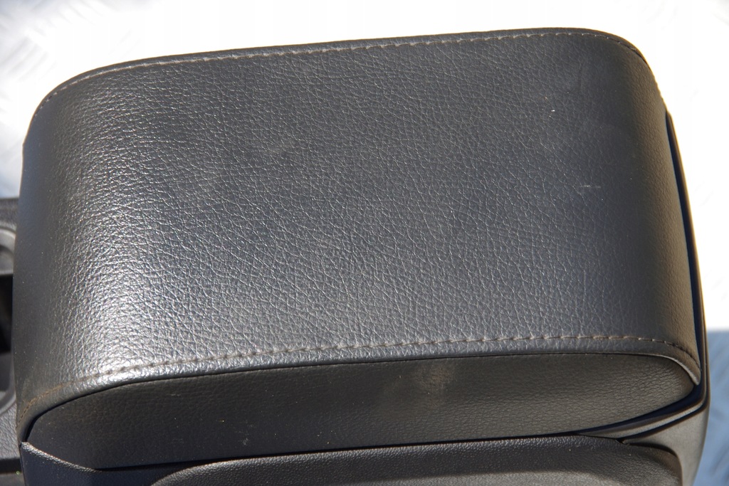 фото №8, Підлокітник тунель шкіра dodge journey 100013360