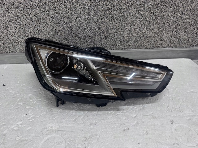 Купити Фара правий audi a4 8w bi ксенон led америка 2018