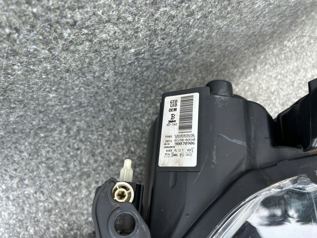 Фара ліва передня toyota auris 2 2 full led рестайлінг  81150-02k60 Недорого