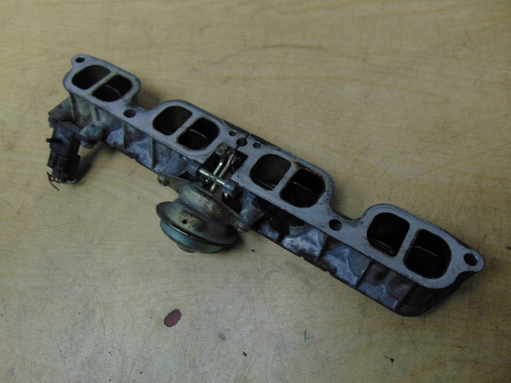 фото №10, Крышка коллектор toyota avensis t25 2.0 бензин