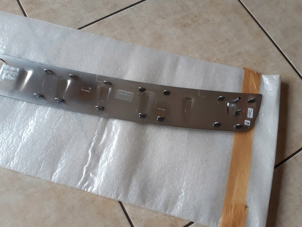 фото №6, Молдинг бампера задня - mercedes b klasa w247 - nowa