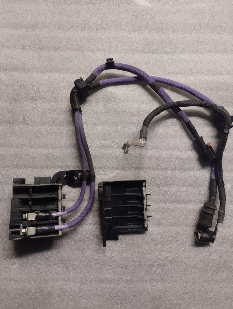 фото №1, Bmw x3 g01 розподільник струму кабель