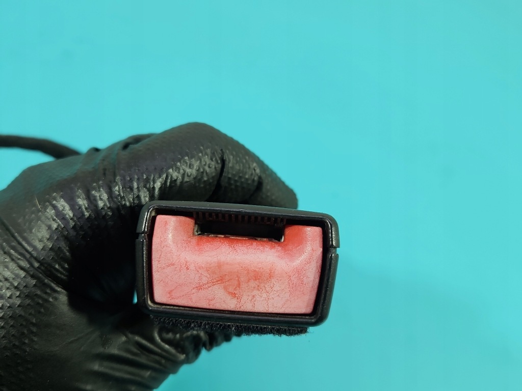 Ремень безопасности перед правый  пассажира opel corsa d 13290233 Киев