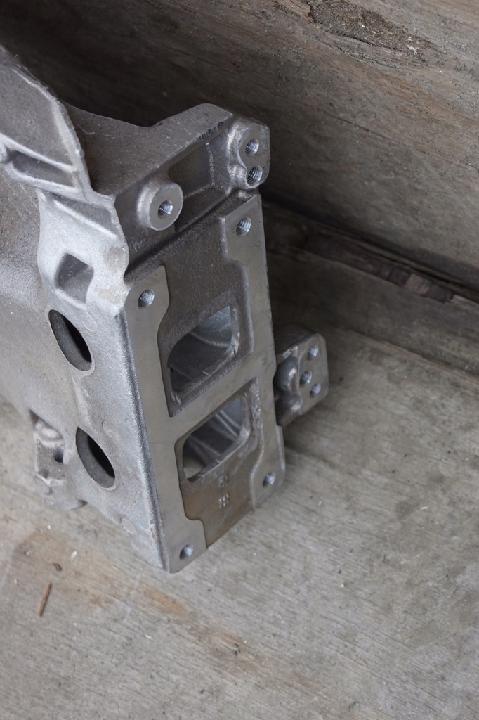 фото №13, Кронштейн подвеска перед aston martin db11