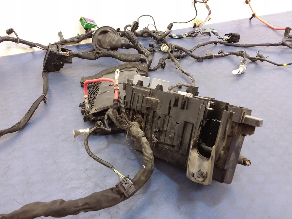 фото №4, Volvo xc60 ii 2.0 t5 электропроводка отсек двигателя
