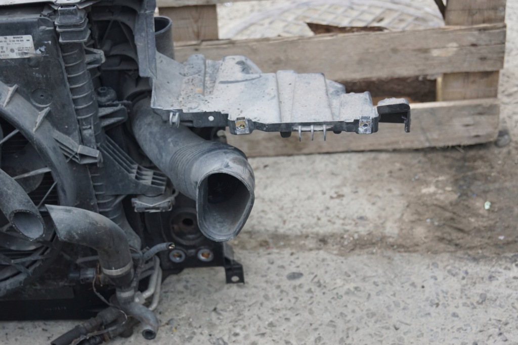 фото №15, Pas передний радиатор vw touareg 7l 4.2 fsi