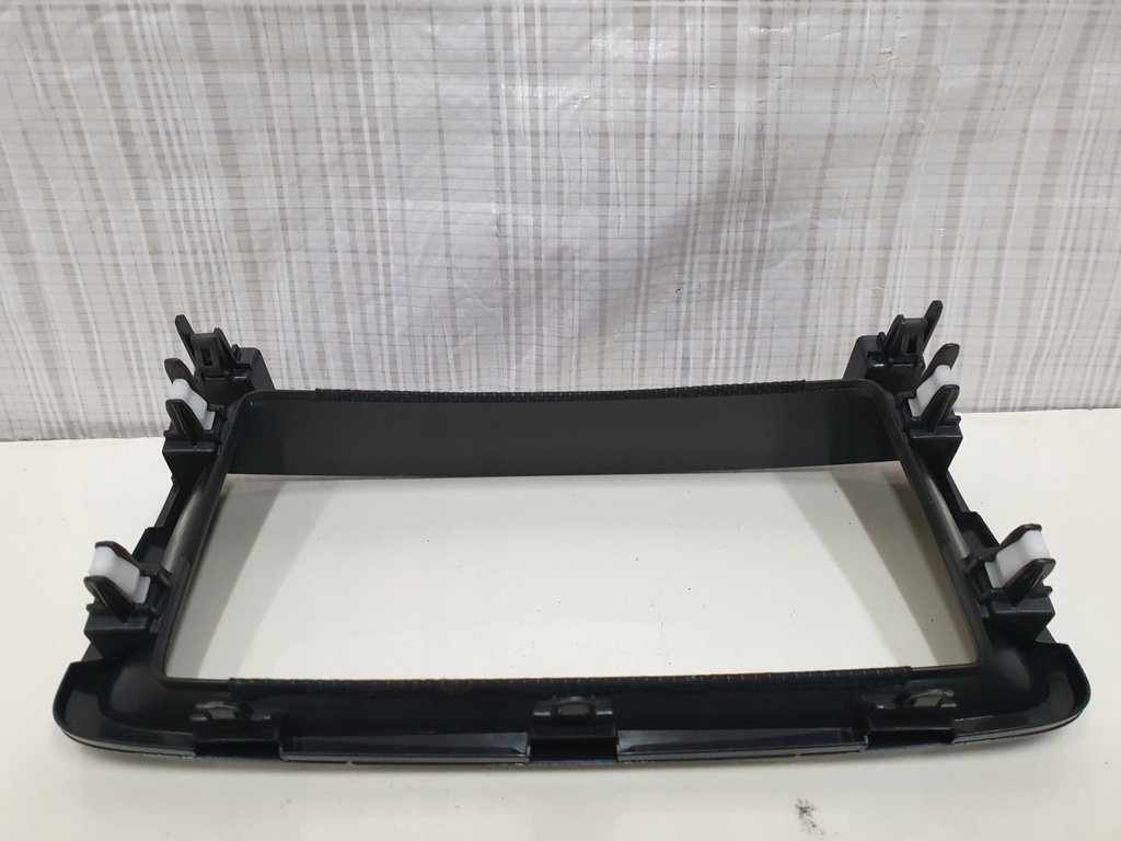 фото №6, Mazda 6 gj 12-15 42b 2.2 d рамка навигации экрана радио корпус