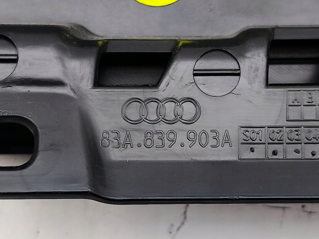 фото №9, Audi q3 f3 2021 задняя сторона левая молдинг / прокладка стекло дверь задних