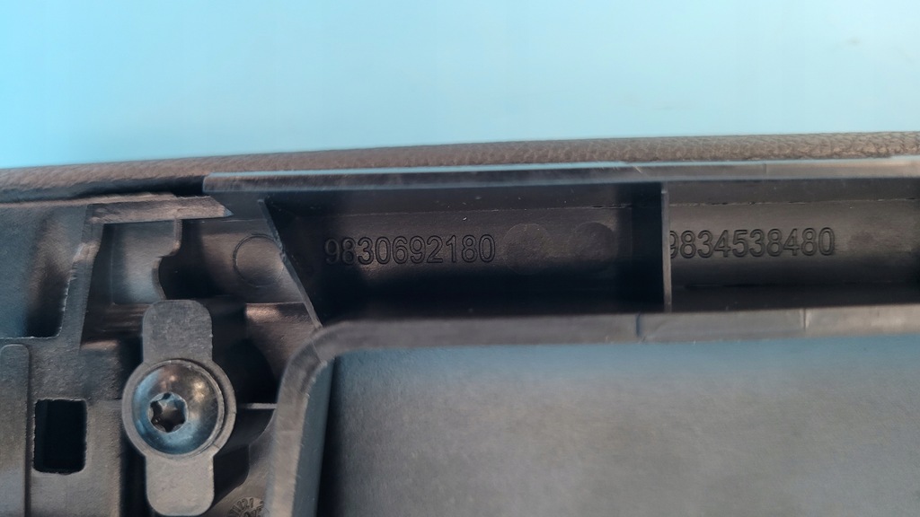 фото №13, Opel astra l vi gse 23r подлокотник консоль средняя кожа 9834538480