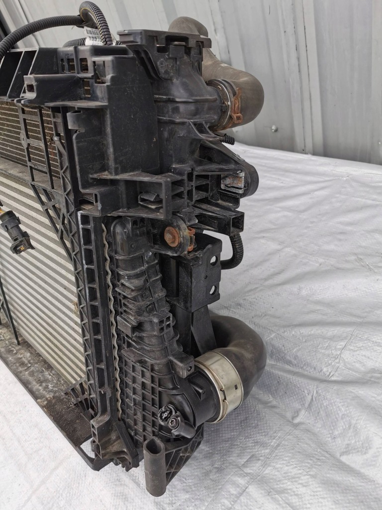 Купить Opel insignia b 17 1.6 turbo бензин радиатор вентилятор 84020224 84208036