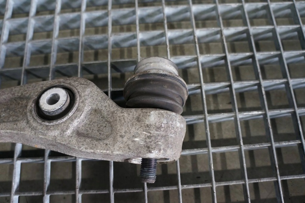 фото №5, Важіль лівий перед prosty нижній audi a8 d4 3.0 tdi