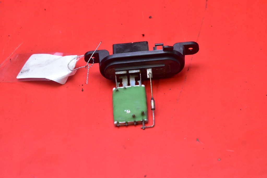 фото №5, Резистор обдув резистор резистор a51004200 dacia dokker 17-21