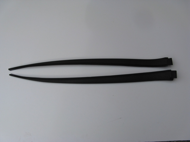 фото №1, Молдинг скло перед vw golf plus