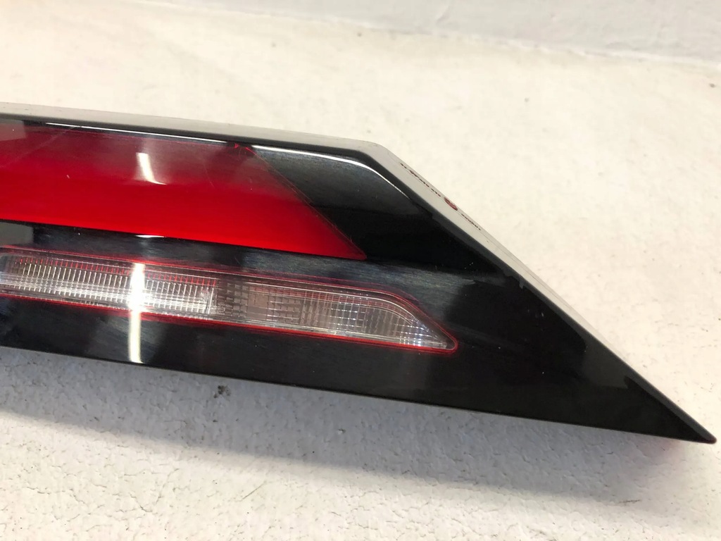 фото №11, Bmw x1 u11 лампа права w кришка багажника 22 -