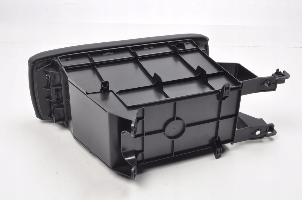 фото №9, Toyota prius iv phv prime підлокітник 58913-47040