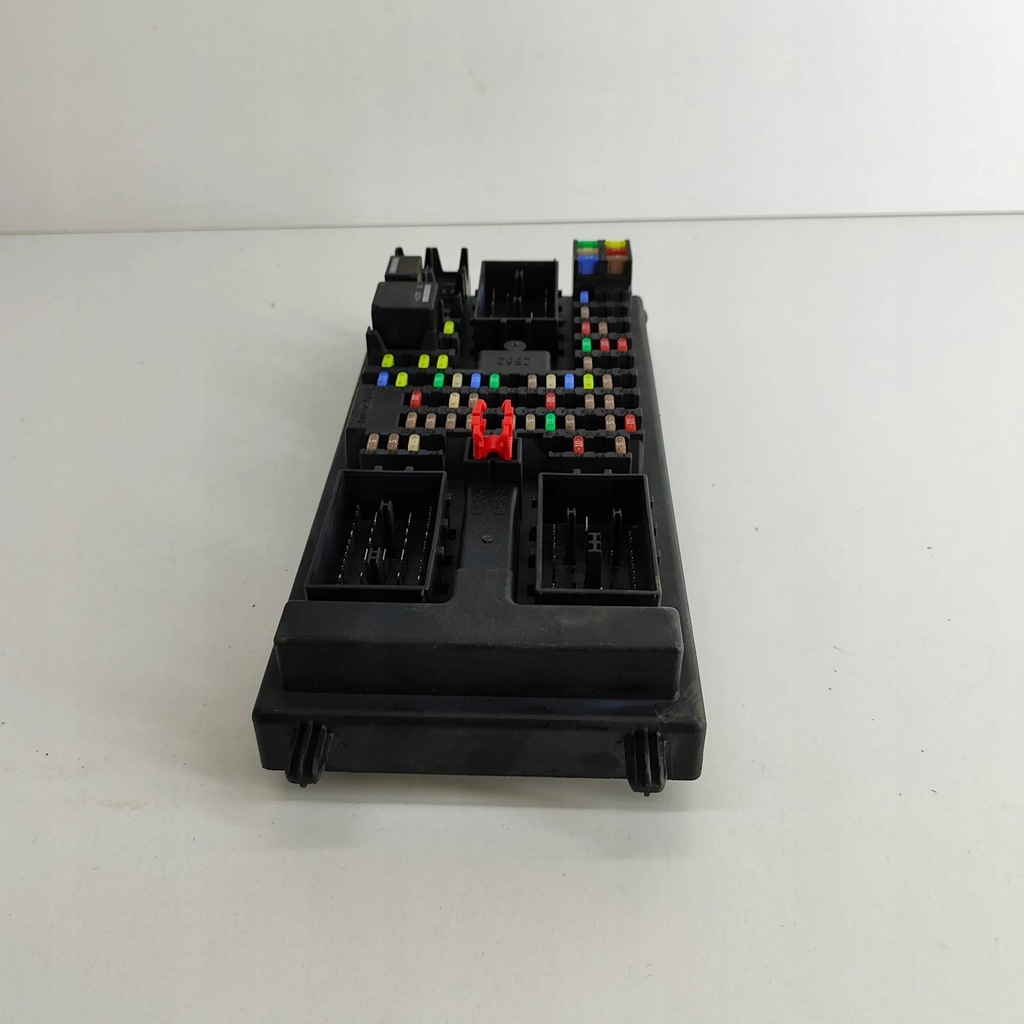 фото №4, Land rover range rover evoque l538 2012 рамка / модуль предохранителей