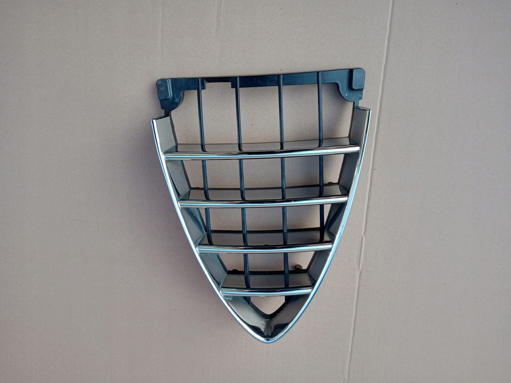 фото №1, Alfa romeo 159 решётка радиатора решётка радиатора 2005-11r