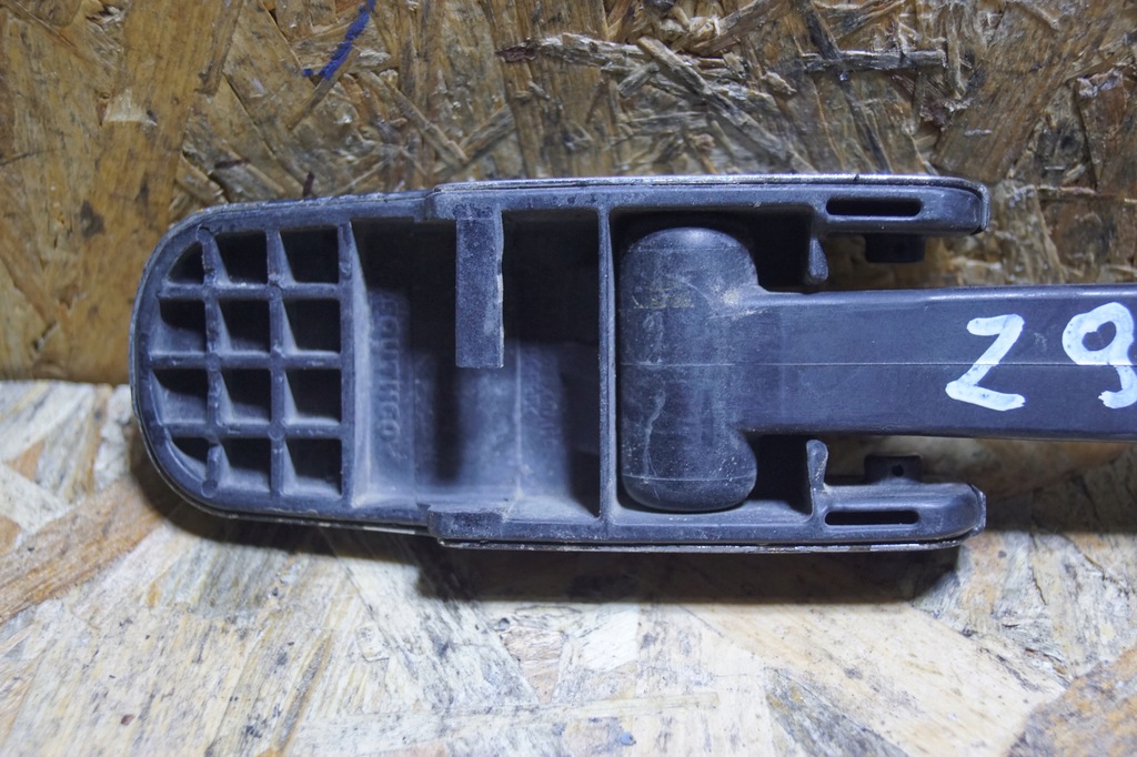 фото №9, Пряжка защёлка резиновый элемент капот hummer h2