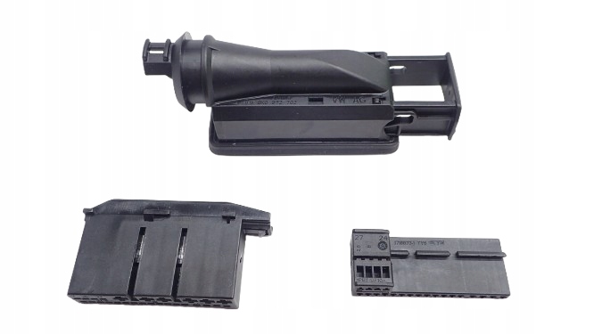 фото №1, Штекер 8k0972702 8k0 972 702