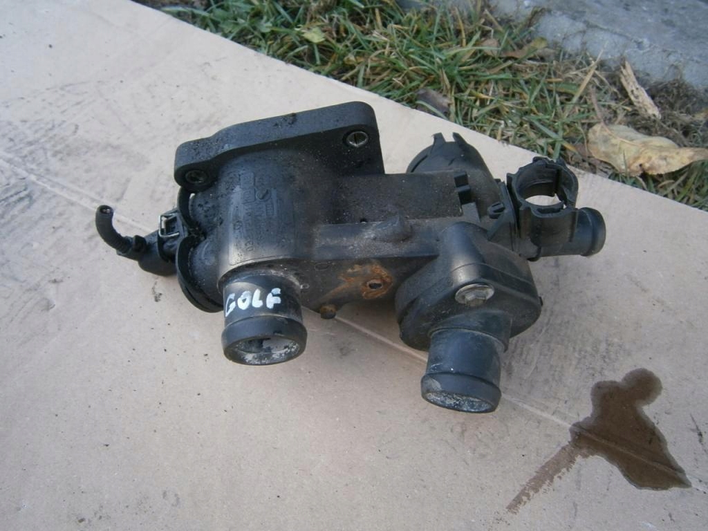 фото №1, Audi seat skoda vw -корпус термостата 032121111ba