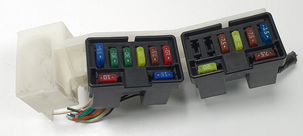 фото №1, Коробка предохранителей mazda rx-8 rx8 fb10-2400b