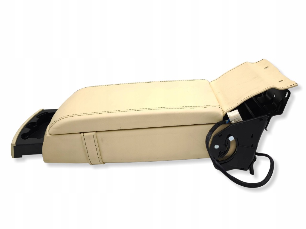 Купить Maserati quattroporte 2008 подлокотник задний