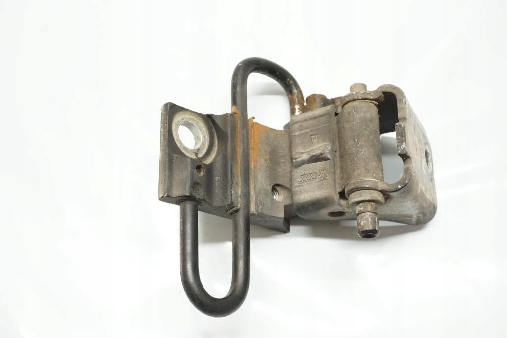 фото №1, Петля дверь правый перед vw golf iv