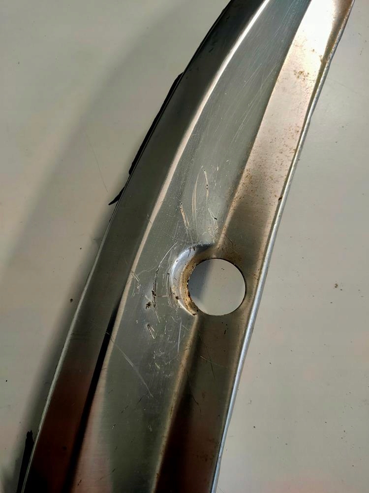 Молдинг широкая nadszybia передний mercedes 107 кабриолет Недорого