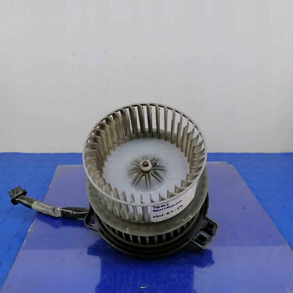 фото №1, Yaris i вентилятор воздуходувка обдув 194000-1210