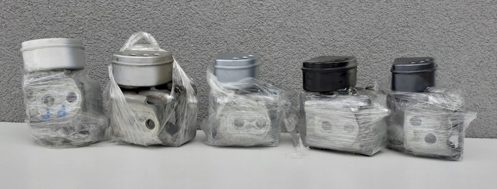 фото №1, Петли дверь правый перед peugeot 207 5d