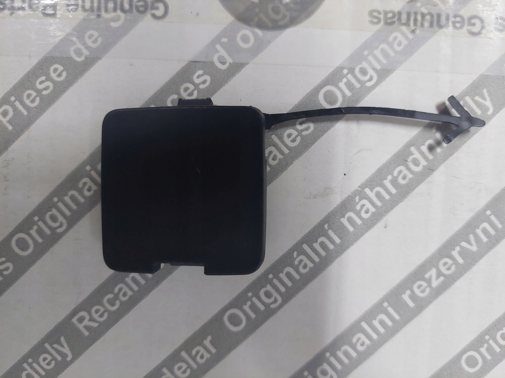 фото №1, Opel combo d 12-18 заглушка фаркоп бампера задняя оригинал