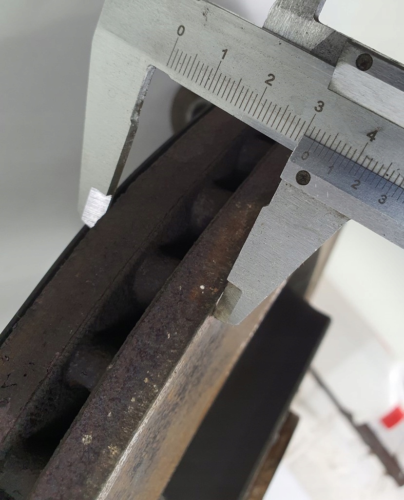 фото №4, Поворотний кулак правий перед mercedes r w251 4matic 5.5